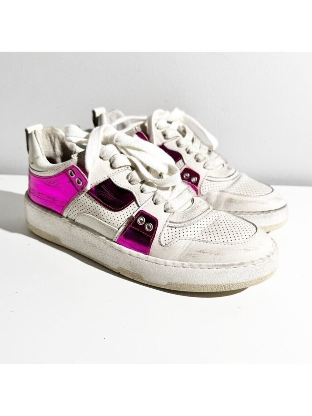 NWT BLAH Jenn Low Sneakers White and Pink Low-Top Sneakers size 9